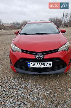 Седан Toyota Corolla 2017 в Киеве