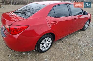 Седан Toyota Corolla 2017 в Киеве