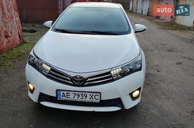 Седан Toyota Corolla 2015 в Днепре