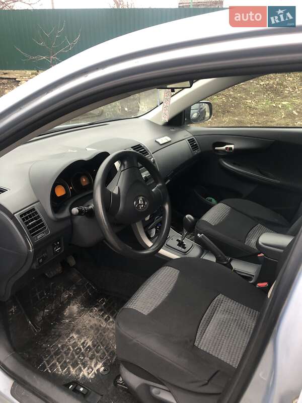 Седан Toyota Corolla 2008 в Новомосковську