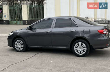 Седан Toyota Corolla 2011 в Днепре