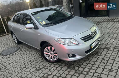 Седан Toyota Corolla 2008 в Львові