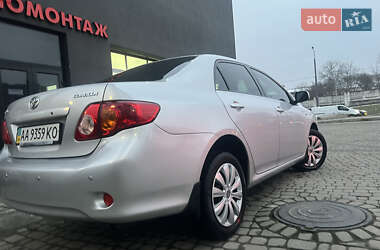 Седан Toyota Corolla 2008 в Львові