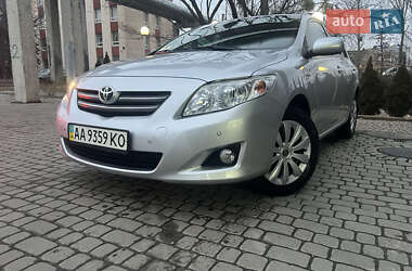 Седан Toyota Corolla 2008 в Львові