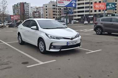 Седан Toyota Corolla 2017 в Вишневому