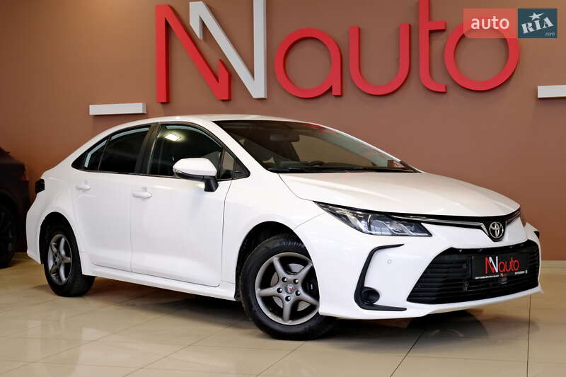 Седан Toyota Corolla 2021 в Одессе