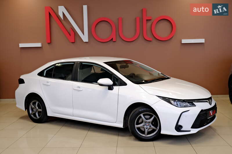 Седан Toyota Corolla 2021 в Одессе