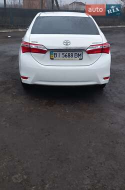 Седан Toyota Corolla 2014 в 