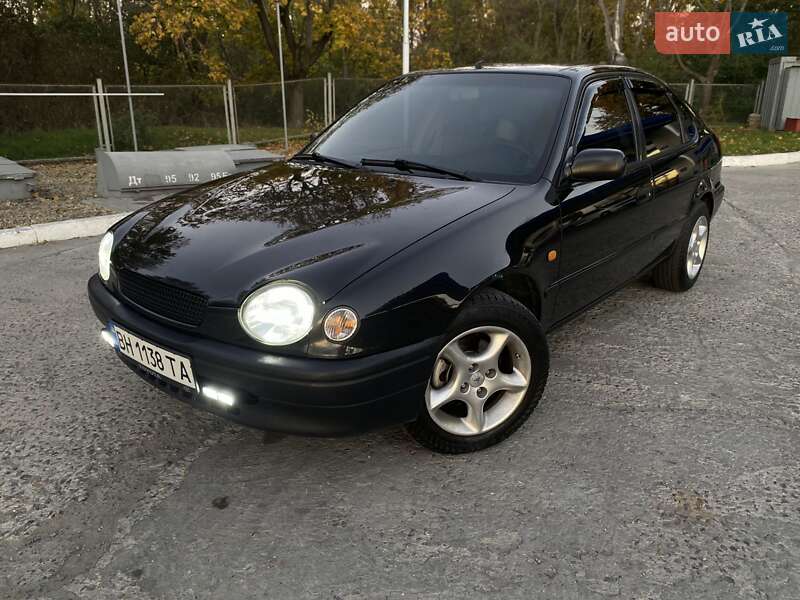 Хетчбек Toyota Corolla 1998 в Одесі