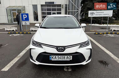 Седан Toyota Corolla 2020 в Киеве