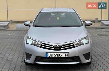 Седан Toyota Corolla 2014 в 