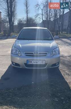 Хетчбек Toyota Corolla 2005 в Зорі