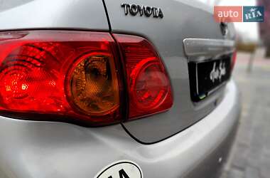 Седан Toyota Corolla 2009 в Киеве