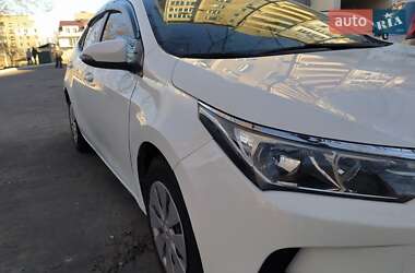 Седан Toyota Corolla 2018 в 