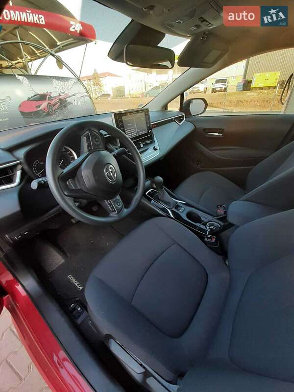 Седан Toyota Corolla 2020 в Ивано-Франковске