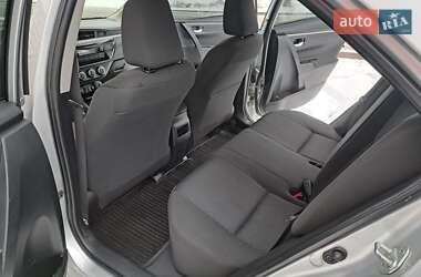 Седан Toyota Corolla 2013 в Киеве