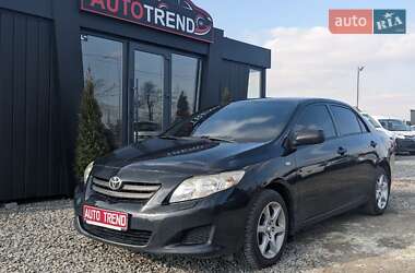 Седан Toyota Corolla 2010 в Львове