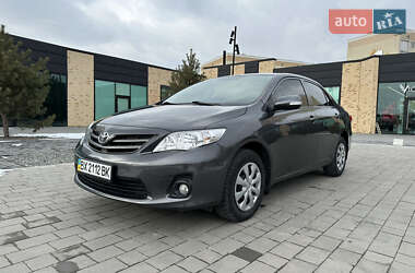 Седан Toyota Corolla 2011 в Хмельницькому