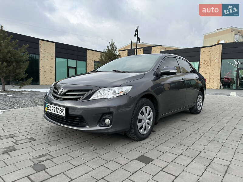 Седан Toyota Corolla 2011 в 