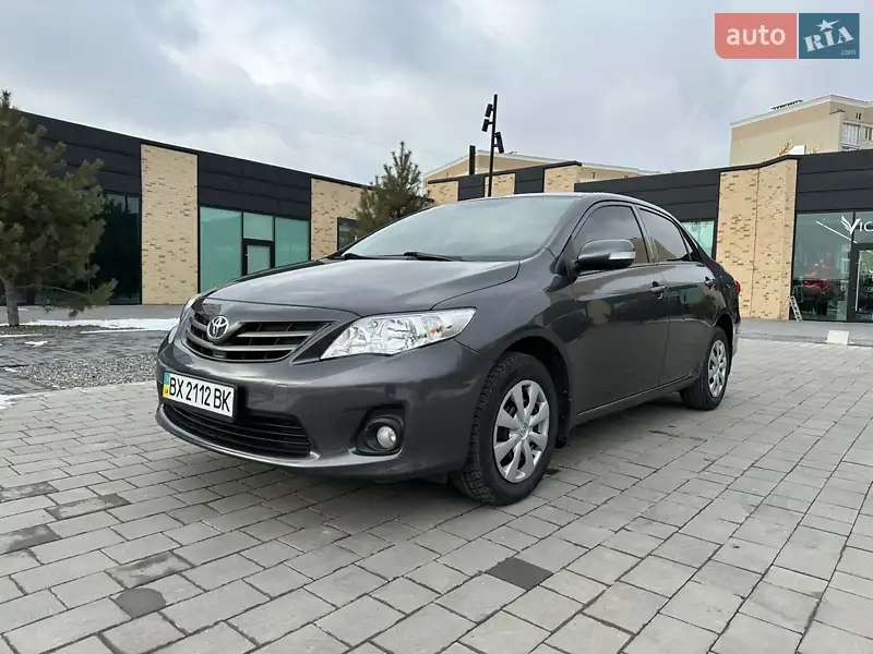 Седан Toyota Corolla 2011 в 