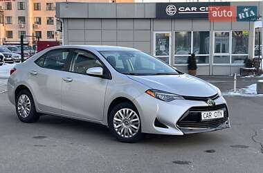 Седан Toyota Corolla 2018 в Киеве