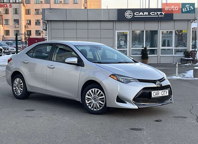 Седан Toyota Corolla 2018 в Києві