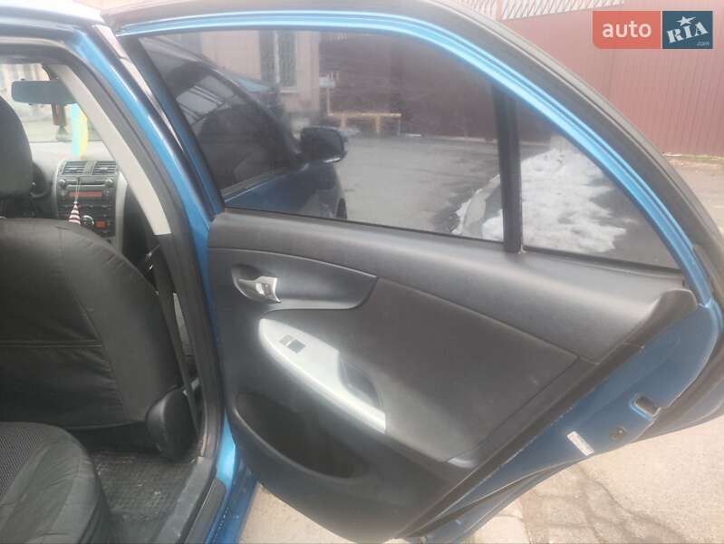 Седан Toyota Corolla 2011 в Киеве