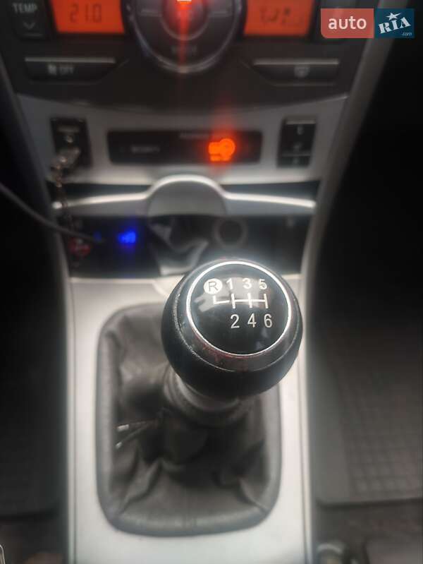 Седан Toyota Corolla 2011 в Киеве