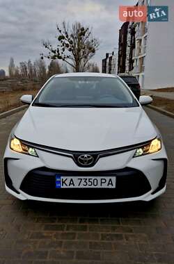 Седан Toyota Corolla 2020 в Києві