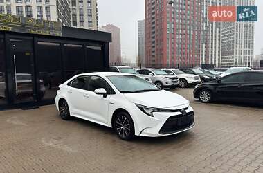 Седан Toyota Corolla 2024 в Киеве