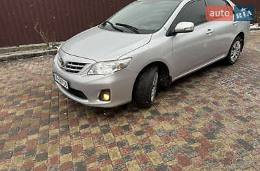 Седан Toyota Corolla 2011 в 
