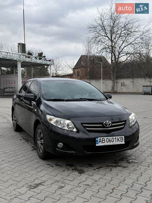 Седан Toyota Corolla 2008 в Виннице