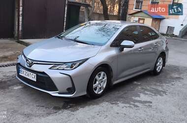 Седан Toyota Corolla 2019 в Кам'янець-Подільському