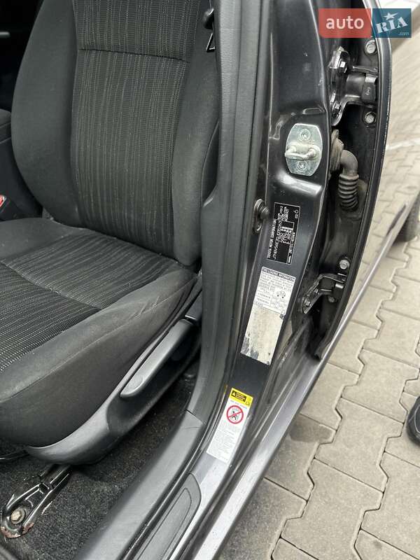 Седан Toyota Corolla 2008 в Києві