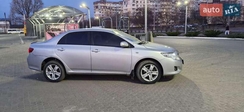 Седан Toyota Corolla 2007 в Дніпрі