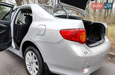 Седан Toyota Corolla 2009 в Киеве