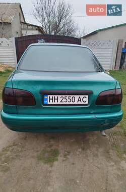 Седан Toyota Corolla 1999 в 