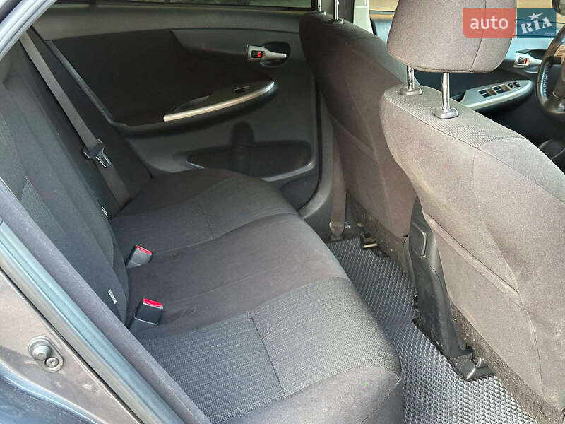 Седан Toyota Corolla 2008 в Одесі