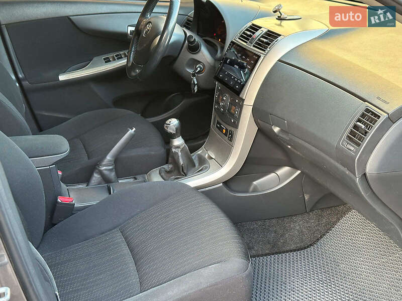 Седан Toyota Corolla 2008 в Одесі