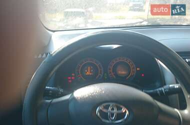 Седан Toyota Corolla 2009 в 