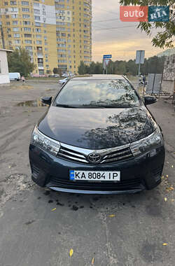 Седан Toyota Corolla 2014 в Києві