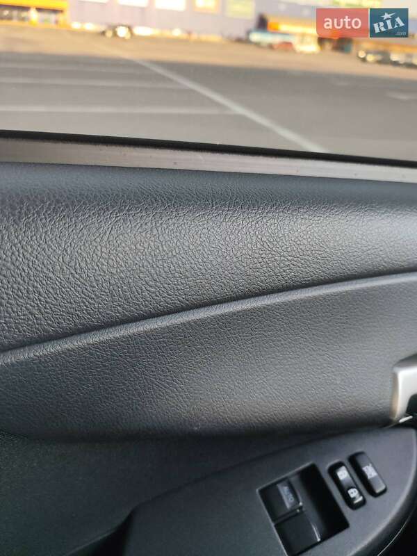 Седан Toyota Corolla 2012 в Львове фото 28 Седан Toyota Corolla 2012 в Львове