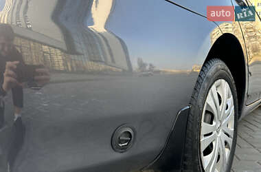 Седан Toyota Corolla 2012 в 