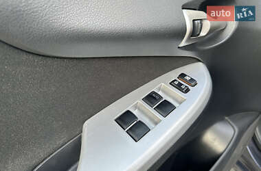 Седан Toyota Corolla 2012 в 