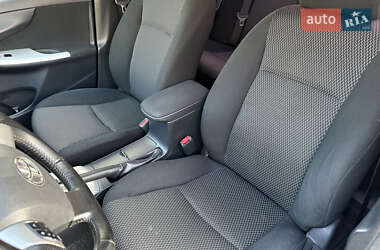 Седан Toyota Corolla 2012 в 