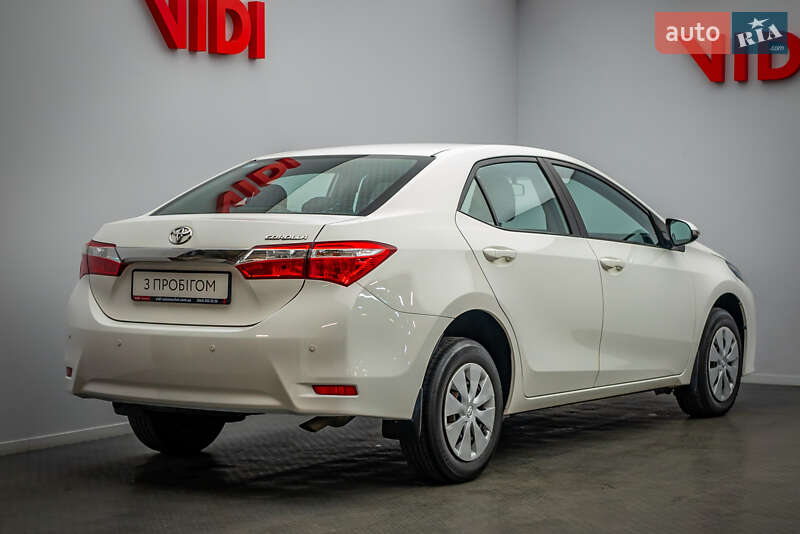 Седан Toyota Corolla 2017 в Києві