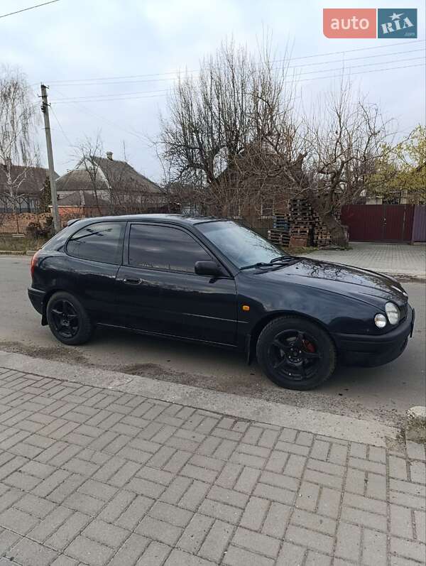 Хэтчбек Toyota Corolla 1998 в Запорожье