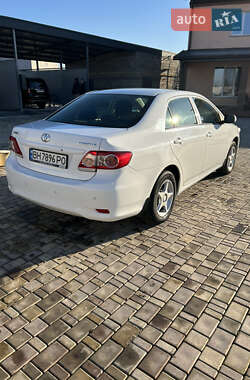 Седан Toyota Corolla 2010 в 