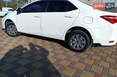 Седан Toyota Corolla 2013 в 