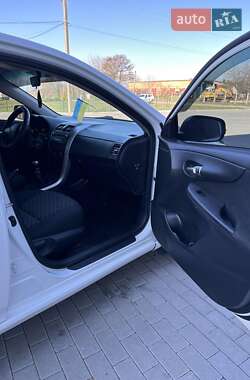 Седан Toyota Corolla 2012 в 